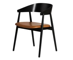 Andersen Furniture AC2 Karmstol Svart Ek/Cognac Läder