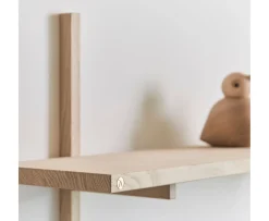 Andersen Furniture A-Light Vägghylla Vitpigmenterad Ek 90x35