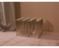 AYTM Curva Tidningsställ Silver