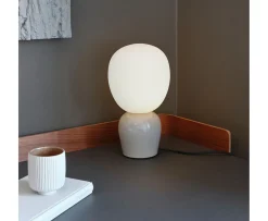 Belid Buddy Bordslampa Soft greige/Opal glas 33cm