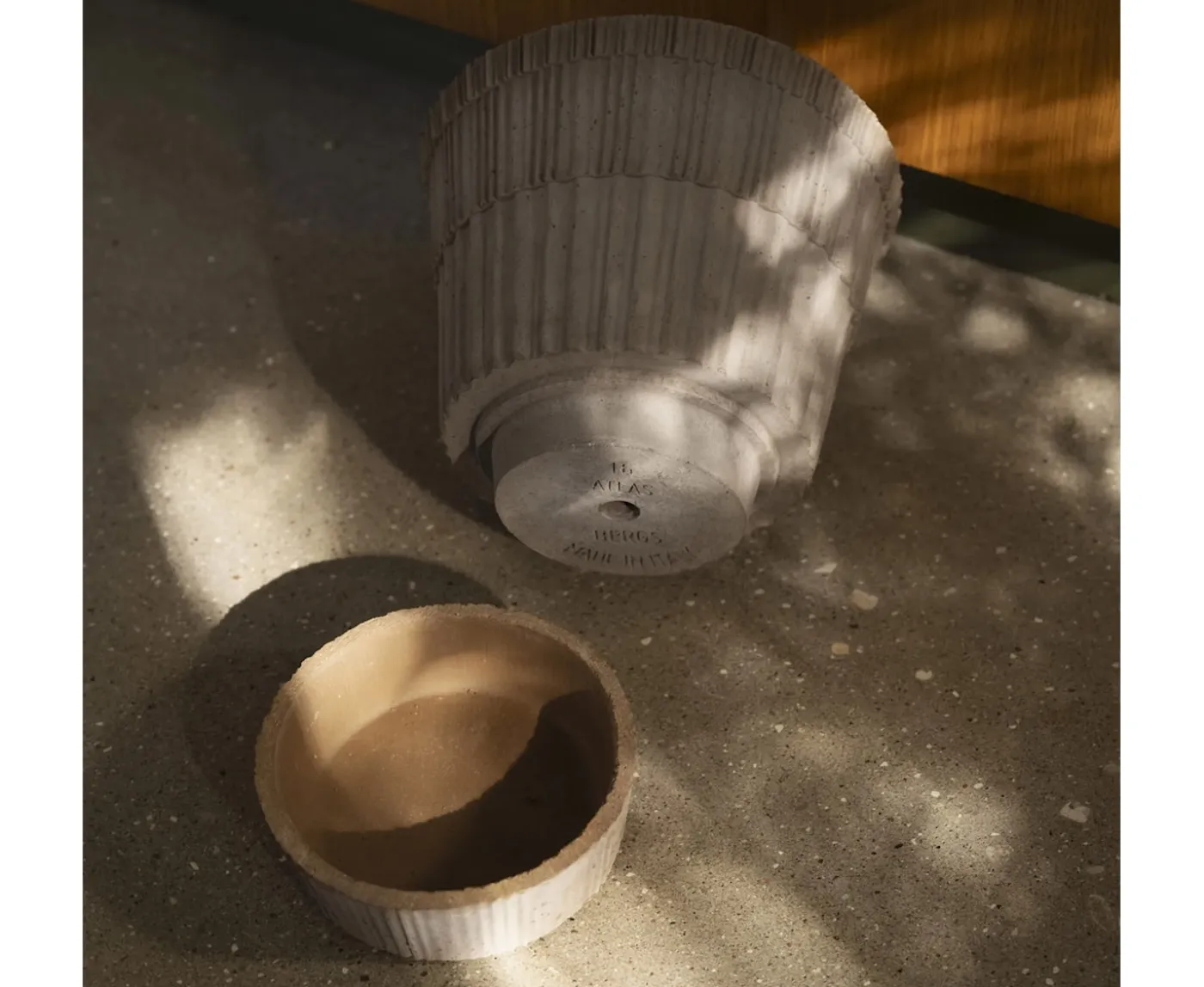 Bergs Potter Atlas Kruka Raw Grey Terracotta Ø21