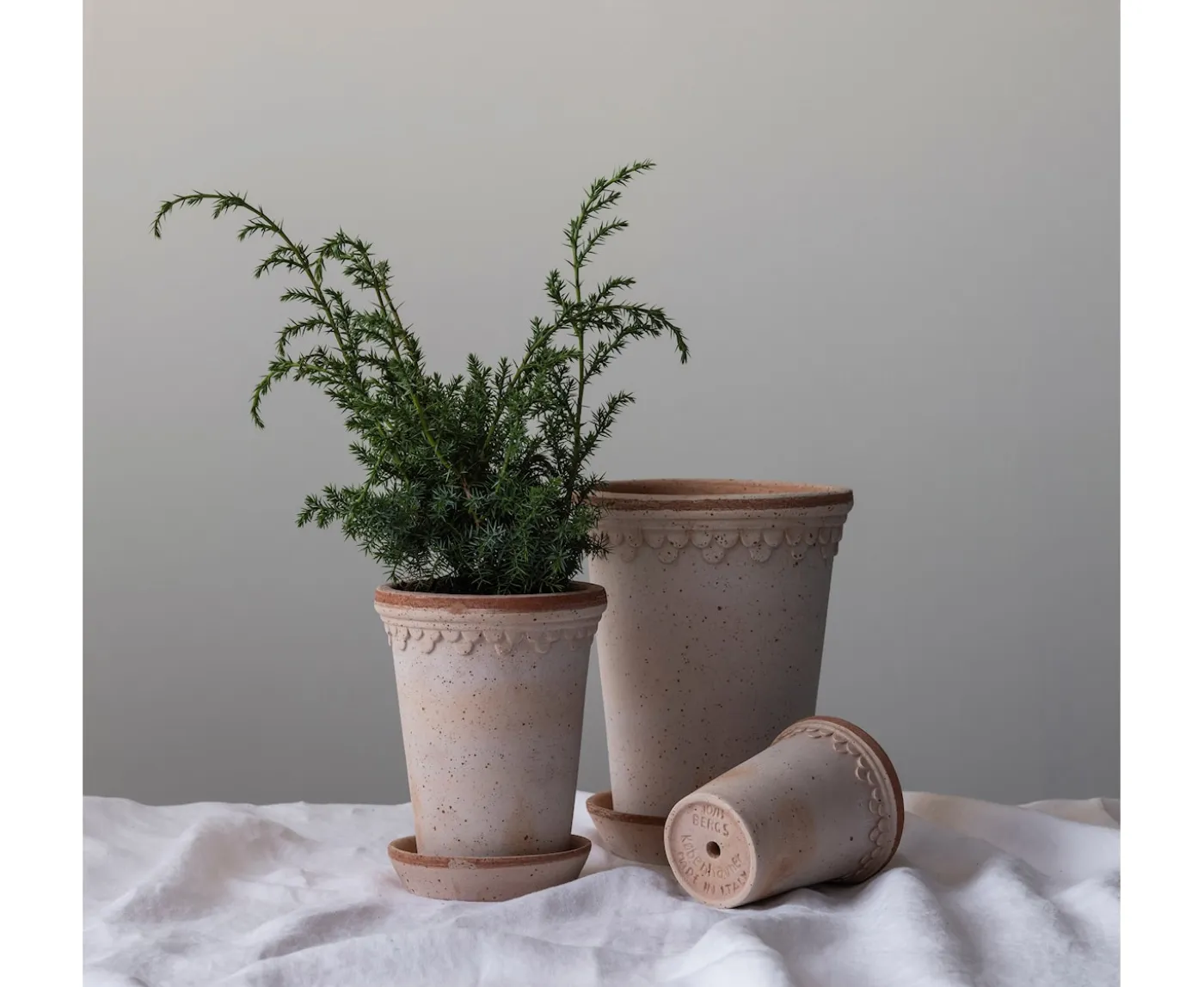 Bergs Potter Københavner Tall Kruka med Fat Raw Rosa Terracotta Ø14
