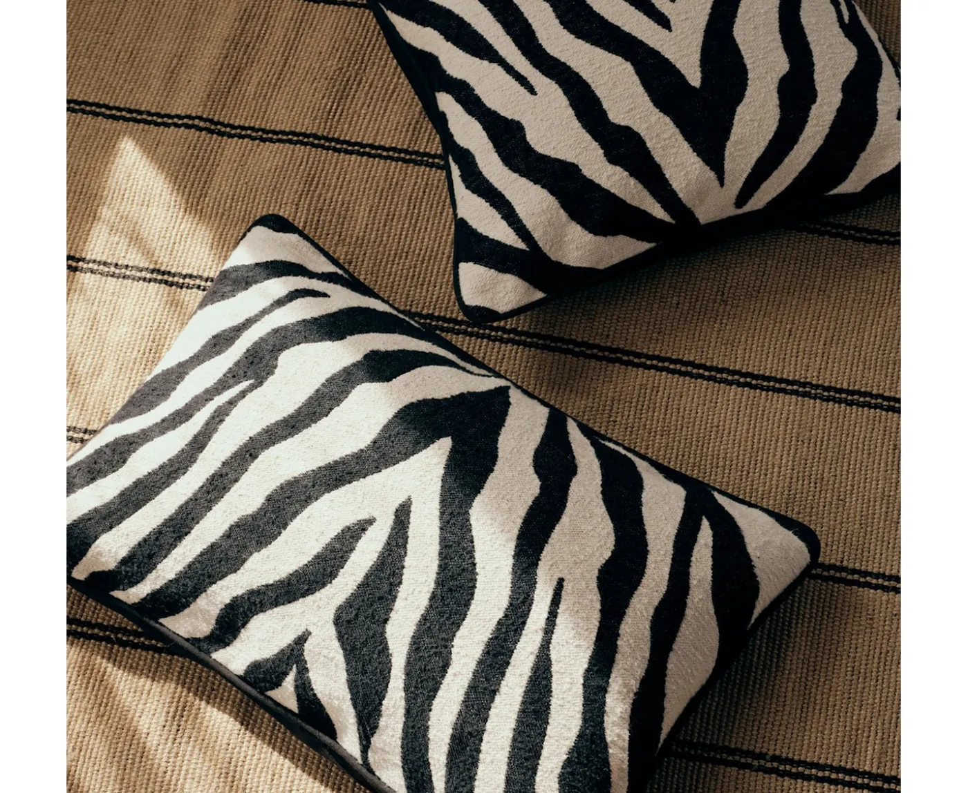 Broste Copenhagen Zebra Kuddfodral Black 40x50