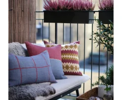 Chhatwal & Jonsson Chakra Kuddfodral Dusty Blue/Ruby 40x60