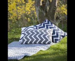 Chhatwal & Jonsson Ikat Sema Outdoor Prydnadskudde Blue/Off White 40x60