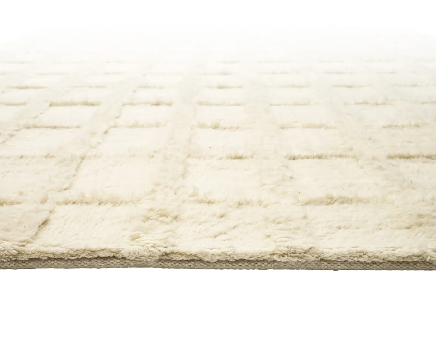 Chhatwal & Jonsson Badal Ullmatta Off White 250x350