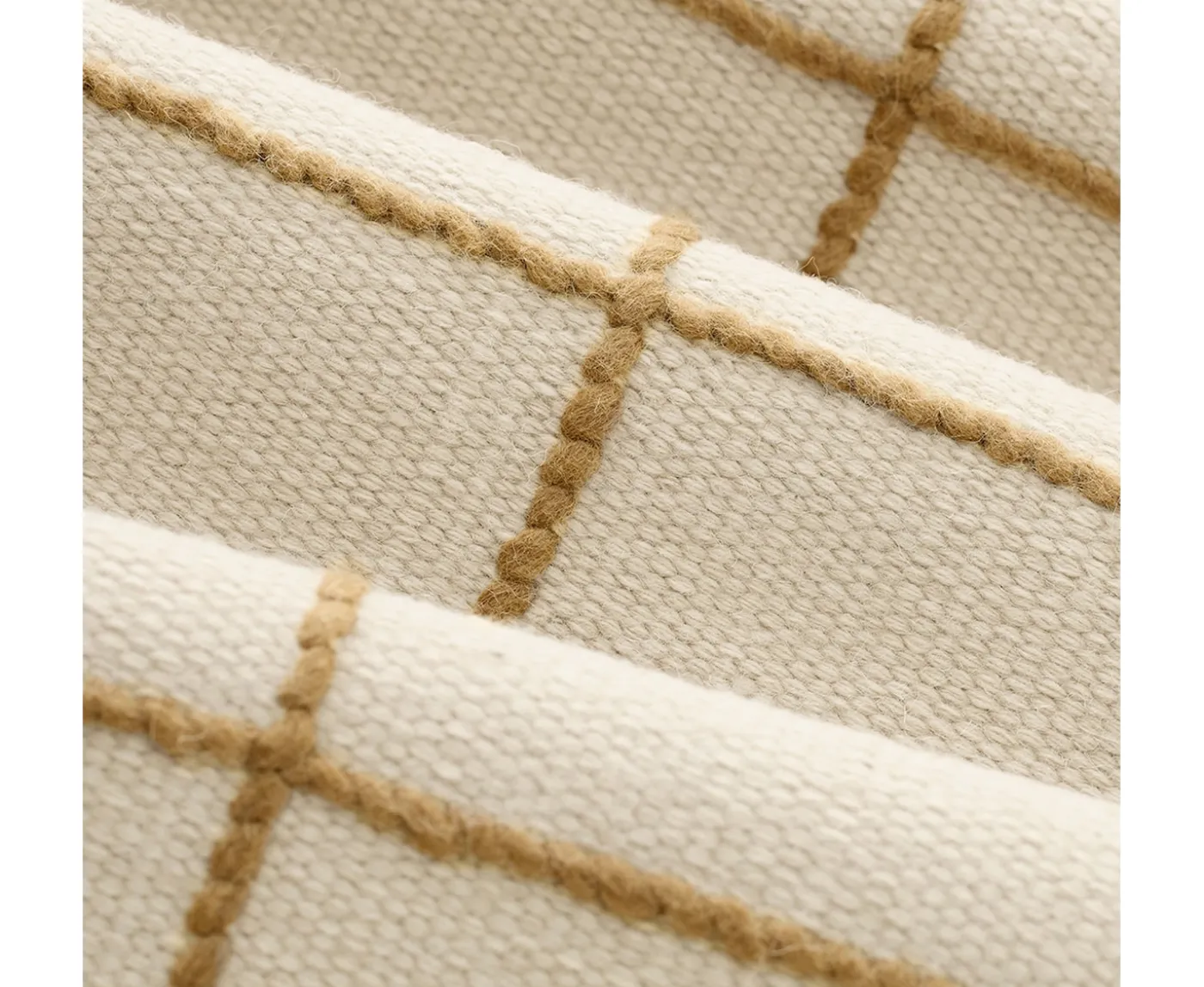 Chhatwal & Jonsson Milan Ullmatta Off white/Beige 230x320