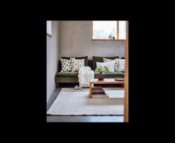 Classic Collection Dotty Kuddfodral Linne Vit/Svart 50x50