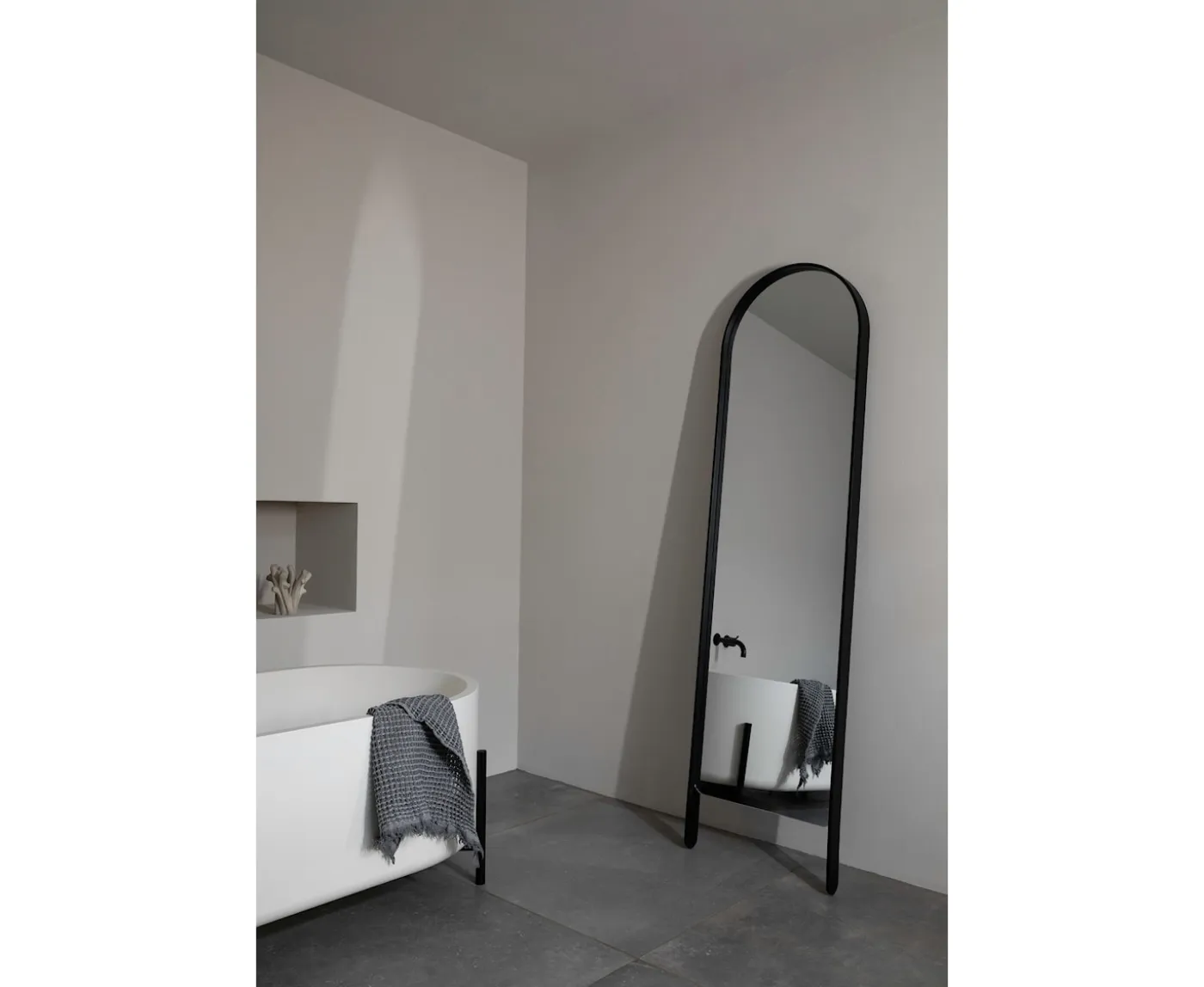Cooee Design Woody Spegel Black Stained Oak 170cm