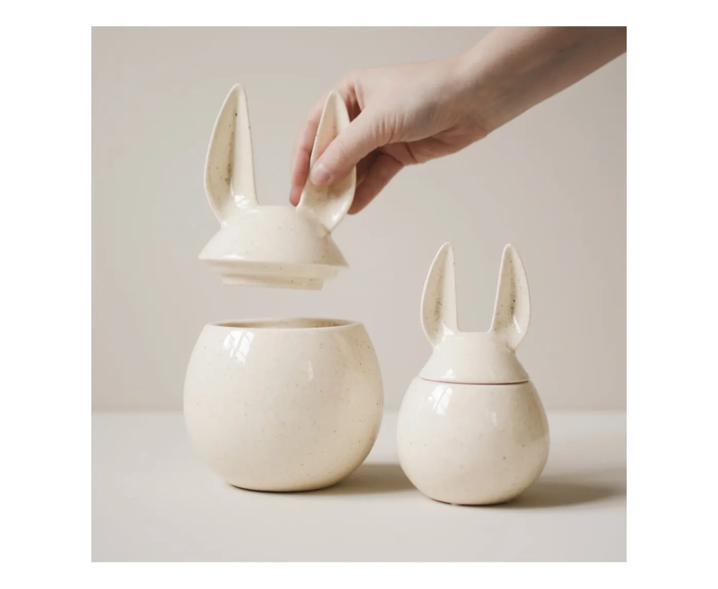 DBKD Eating Rabbit Påskägg Vanilla Small
