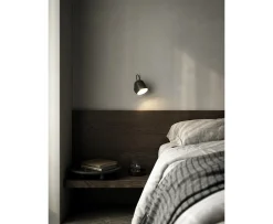 Design For The People Angle Vägglampa Svart