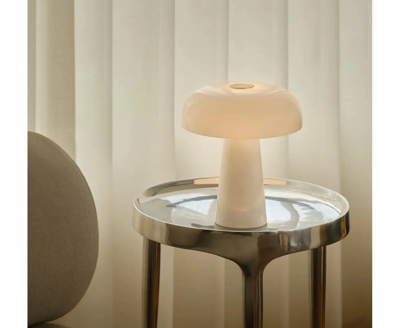 Design For The People Glossy Mini Bordslampa Vit 24cm