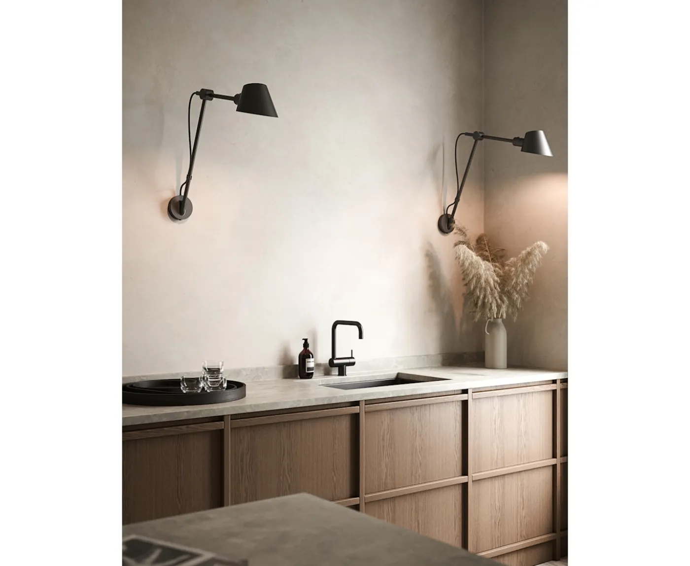Design For The People Stay Vägglampa Svart