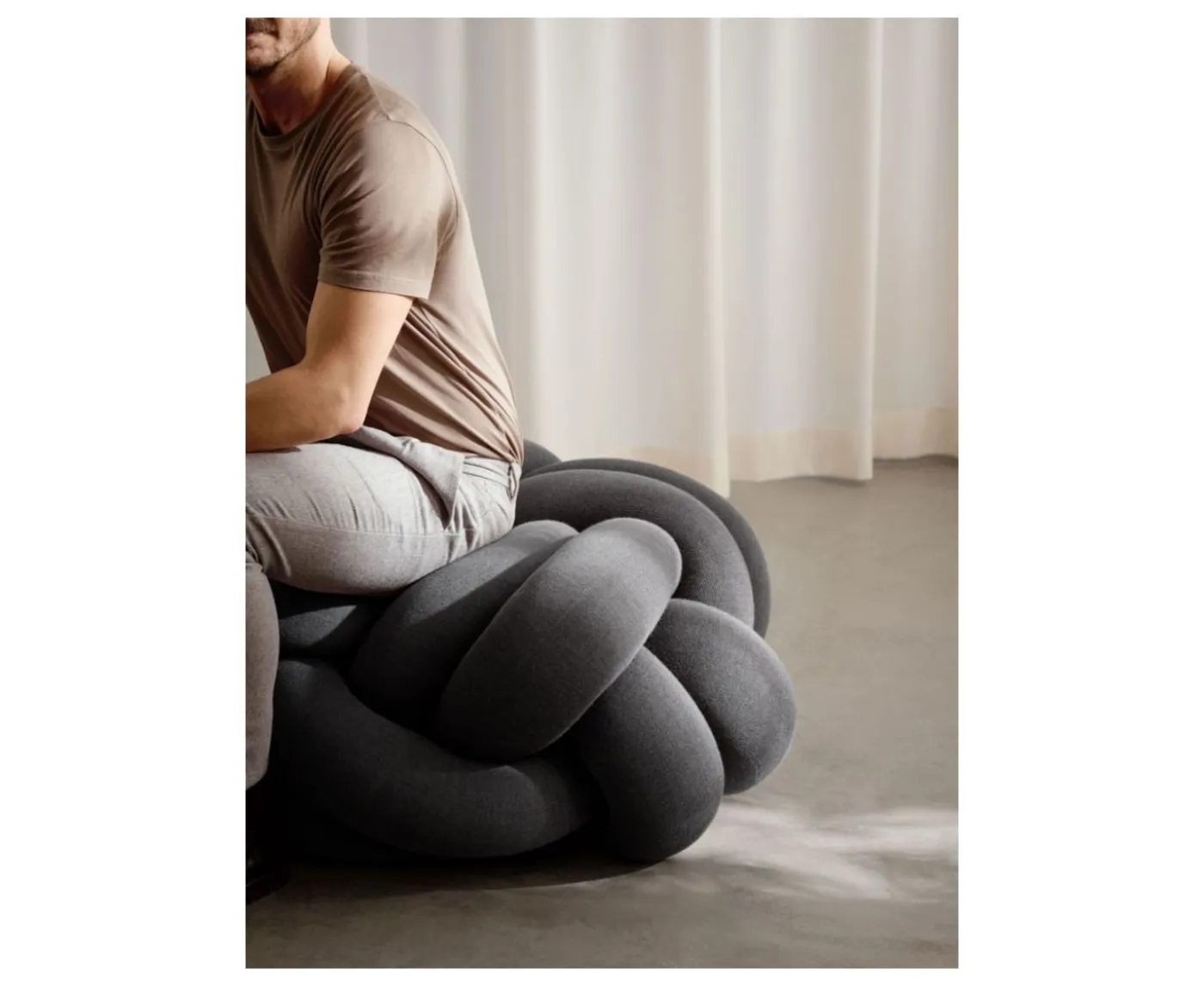 Design House Stockholm Knot Sittpuff XL Grey