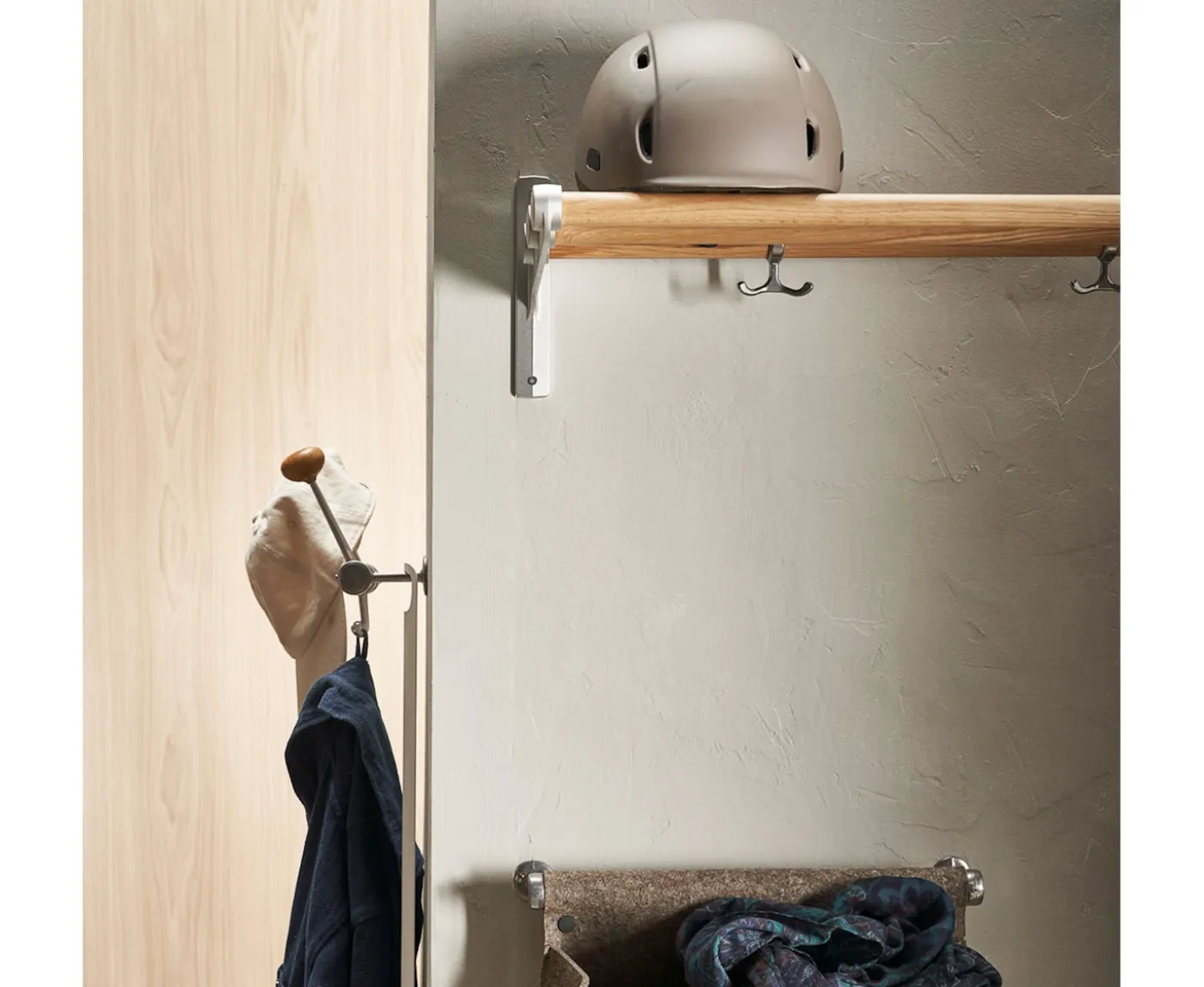 Essem Design Nostalgi Hatt/Skohylla Ek/Aluminium 100cm