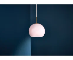 Frandsen Ball Glass Taklampa Opal Rose Ø18