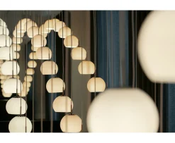 Frandsen Ball Glass Taklampa Opal White Ø18