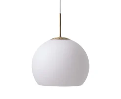 Frandsen Ball Glass Taklampa Opal White Ø25