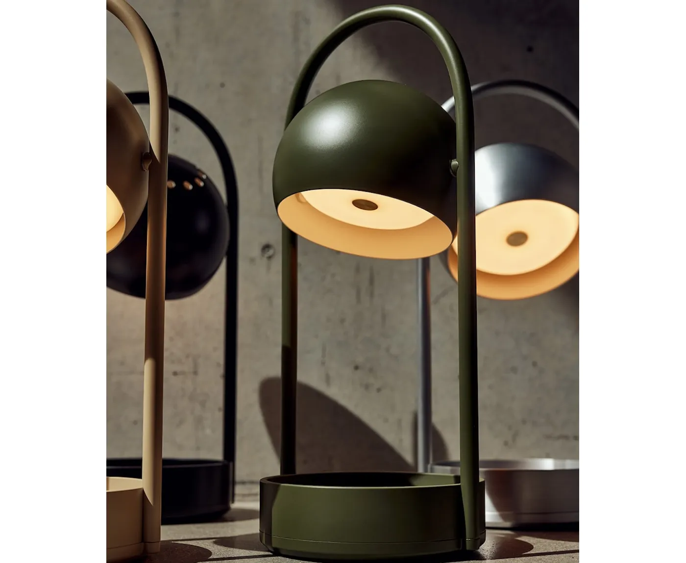Frandsen Ball Portabel Bordslampa Olive Green 32cm