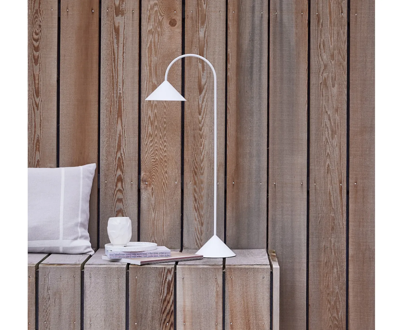 Frandsen Grasp Portabel Bordslampa Matt White 72cm