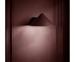 Frandsen Grasp Vägglampa Matt Beetroot