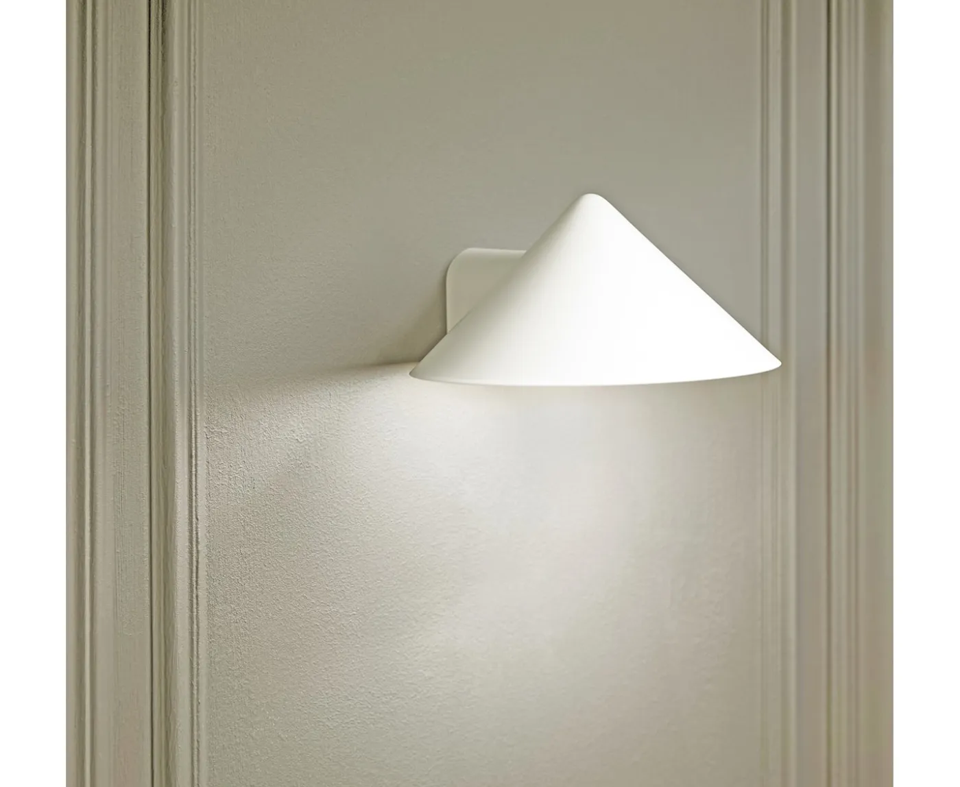 Frandsen Grasp Vägglampa Matt White