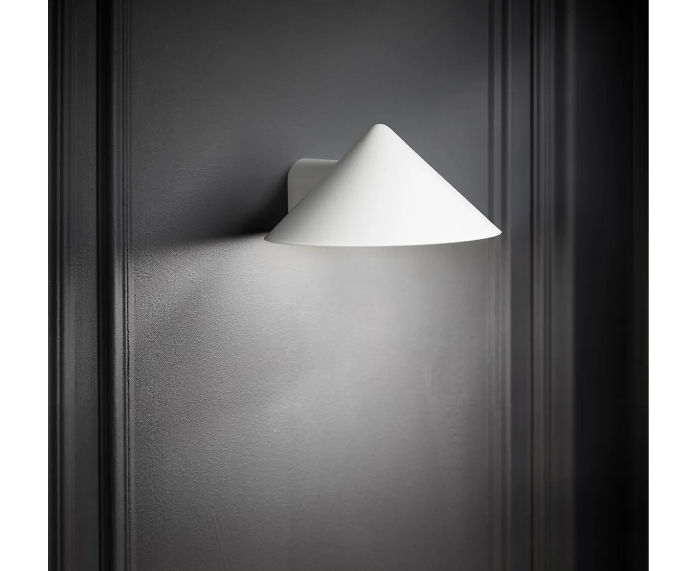 Frandsen Grasp Vägglampa Matt White