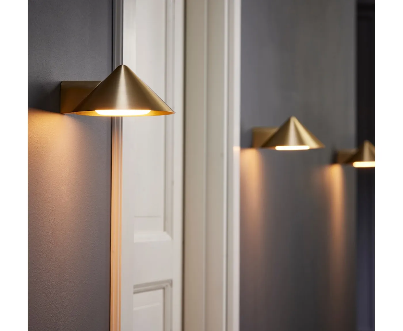 Frandsen Grasp Vägglampa Solid Brass