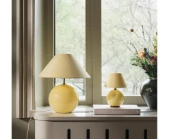Globen Lighting Iris Bordslampa Butter Yellow 35cm