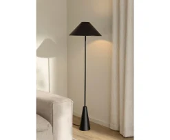 Globen Lighting Cannes Golvlampa Svart