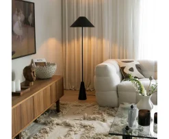 Globen Lighting Cannes Golvlampa Svart