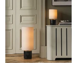 Globen Lighting Florian Bordslampa Vit bouclé/Svart 39cm