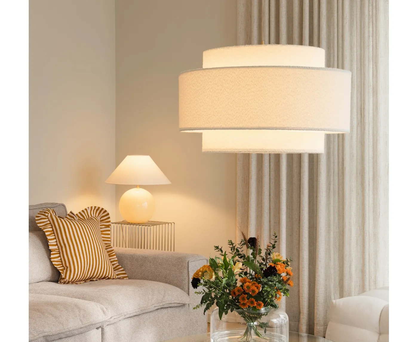 Globen Lighting Iris Bordslampa Creme 45cm