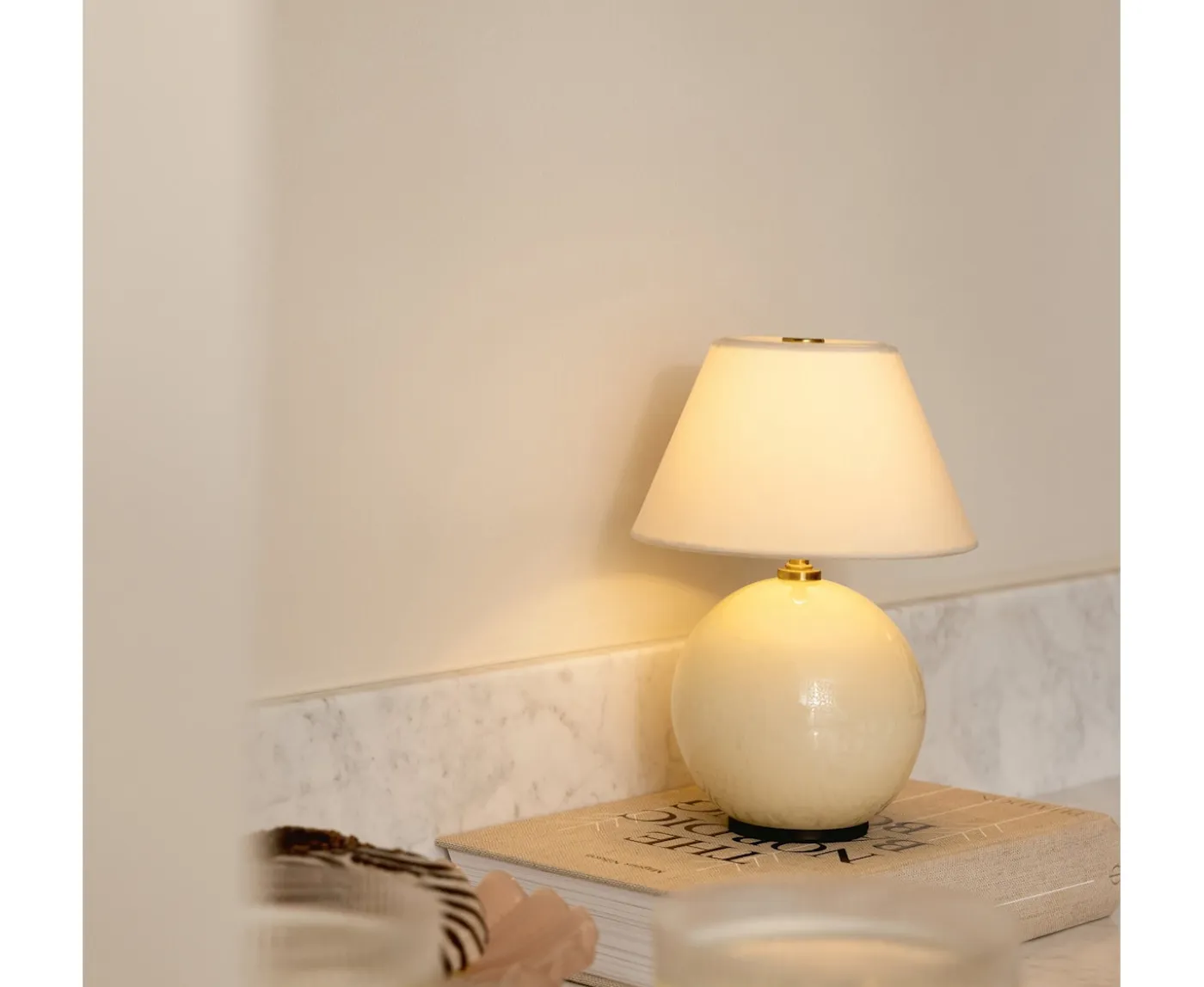 Globen Lighting Iris Portabel Bordslampa Creme