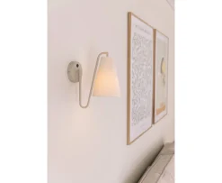 Globen Lighting Lou Vägglampa Bouclé Vit/Beige