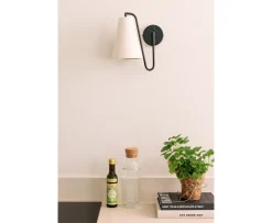 Globen Lighting Lou Vägglampa Bouclé Vit/Svart