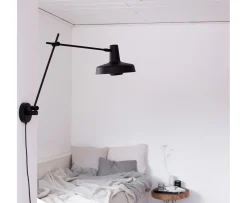 Grupa Arigato Vägglampa Black 22cm