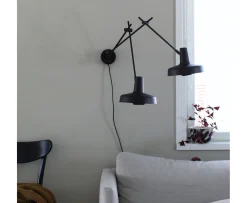 Grupa Arigato Vägglampa Double Black