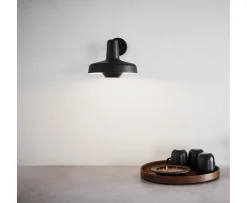 Grupa Arigato Vägglampa Extra Short Black