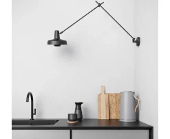 Grupa Arigato Vägglampa Long Black