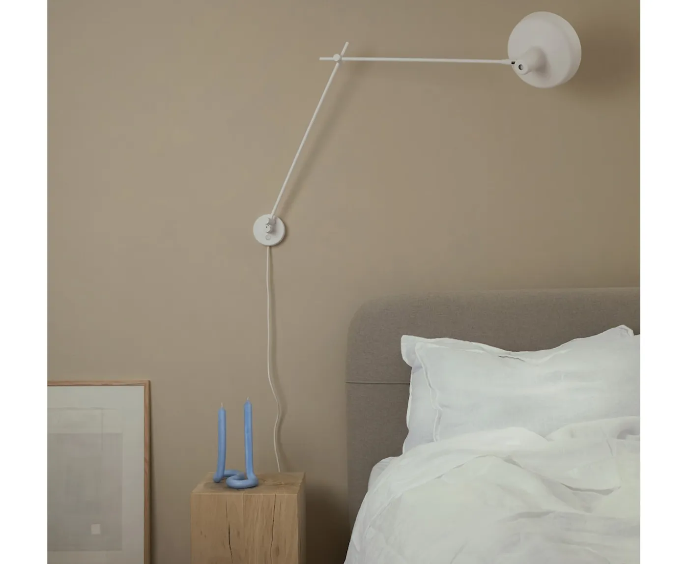 Grupa Arigato Vägglampa Long White