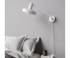 Grupa Arigato Vägglampa Short White