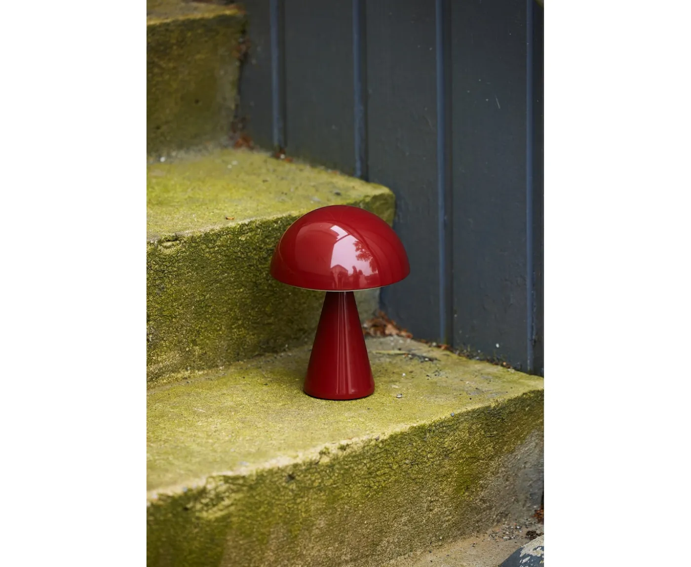 Hübsch Mush Portabel Bordslampa Röd 20cm
