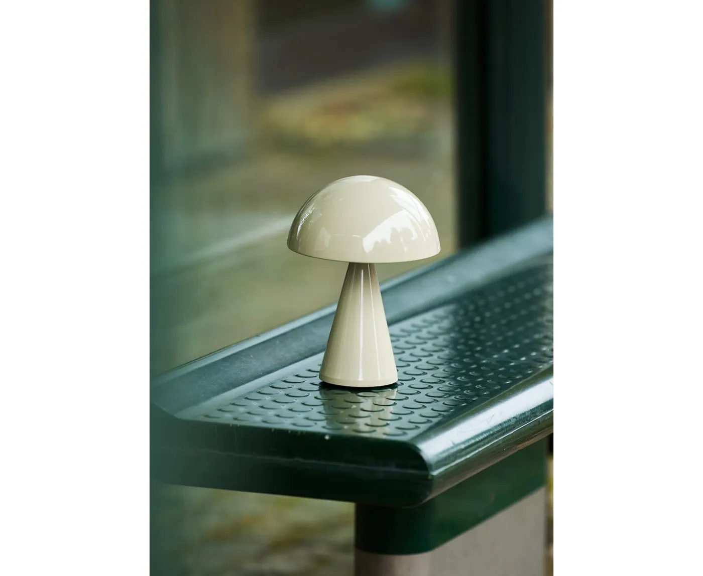 Hübsch Mush Portabel Bordslampa Sand 20cm