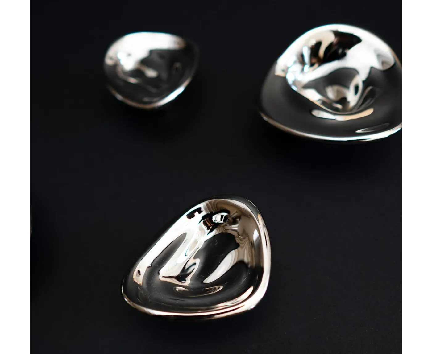 Hein Studio Ripple no. 02 Väggkrok Titanium Large