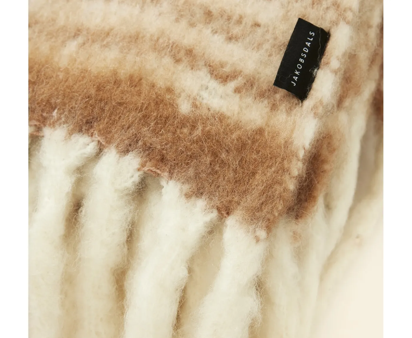 Jakobsdals Almond Mohair Pläd Beige 130x170