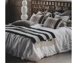 Jakobsdals Zara Blockstripe Pläd Ivory/Black 130x170