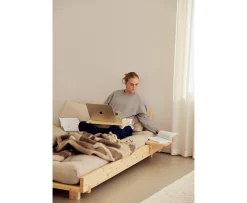 Karup Design Social Bäddsoffa Natur/Beige 140cm inkl 2 Ryggstöd/Sidobord