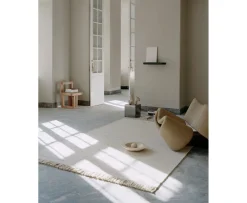 Linie Design Awakened Mind Ullmatta White 250x350