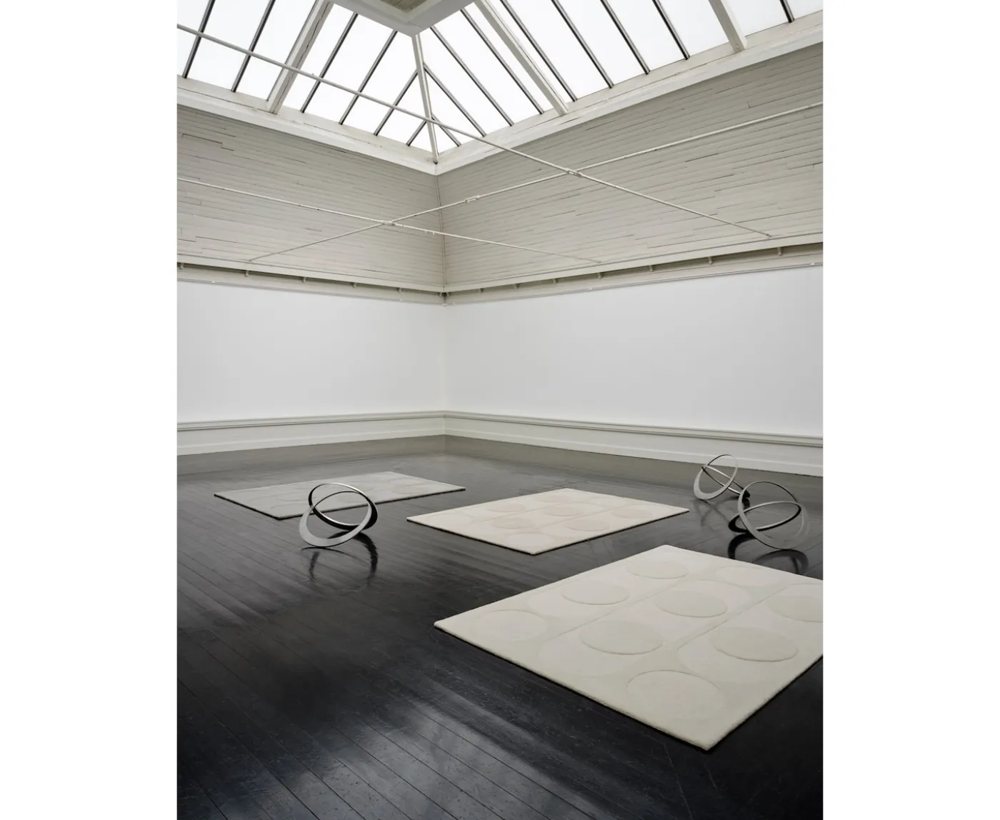 Linie Design Orb Alliance Ullmatta White 200x300